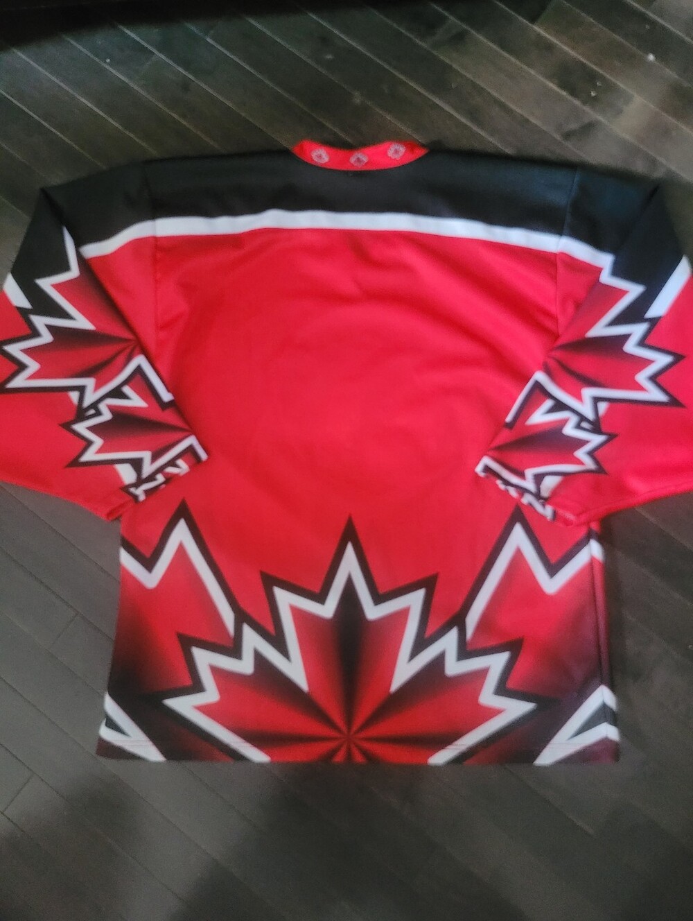 Proudly Canadian Red Hockey Jersey - Picture 4 of 4